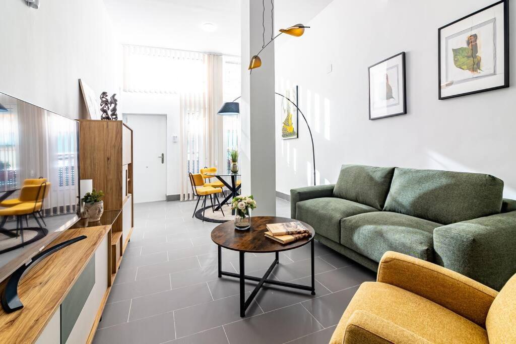 Caramba Freshapartments Малага Екстериор снимка